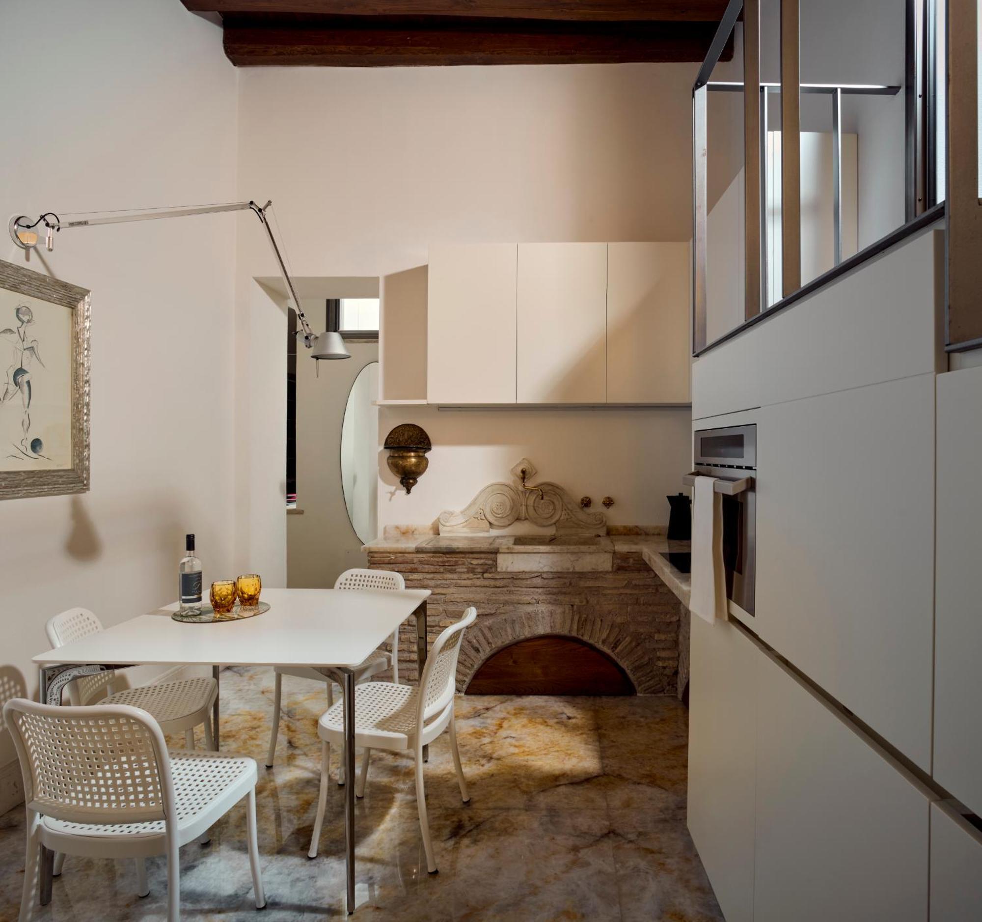Palazzo Delle Pietre - Luxury Apartments Rome Bagian luar foto