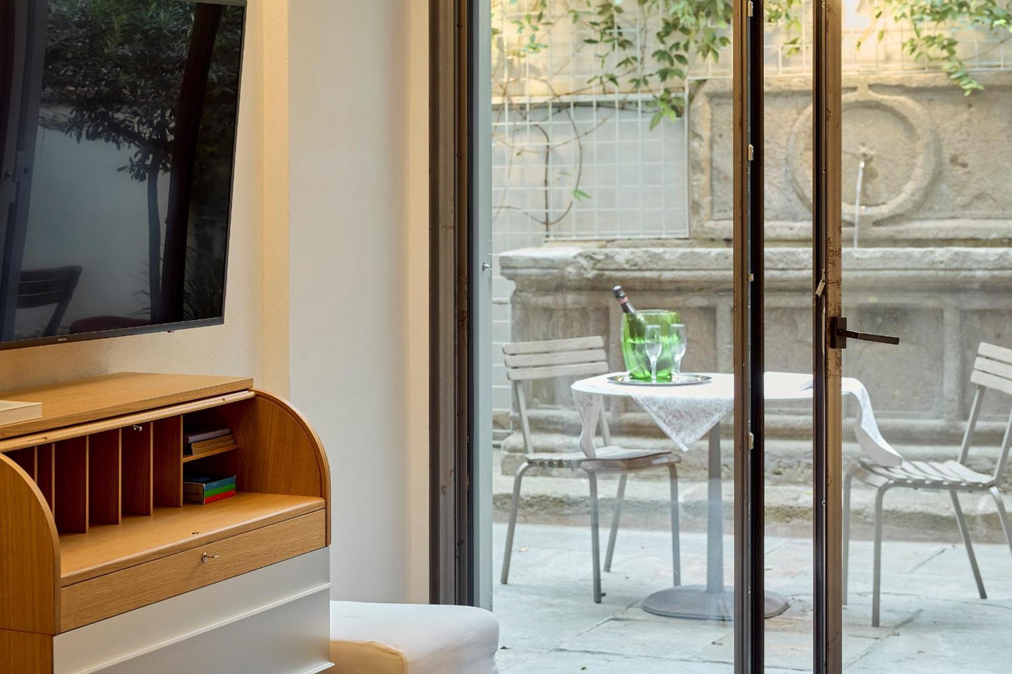 Palazzo Delle Pietre - Luxury Apartments Rome Bagian luar foto